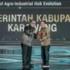 Bupati Karawang terima penghargaan