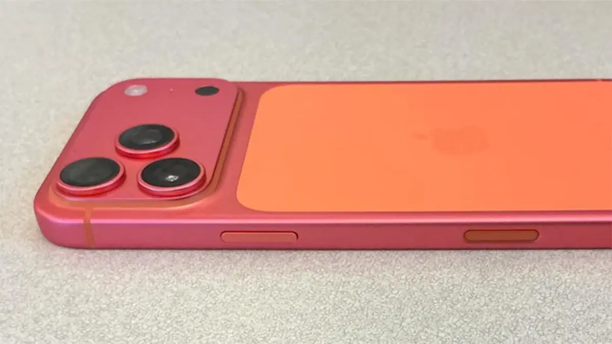 Viral! iPhone 17 Pro Max Tiba-Tiba Berubah dari Oranye ke Pink, Pengguna Heran