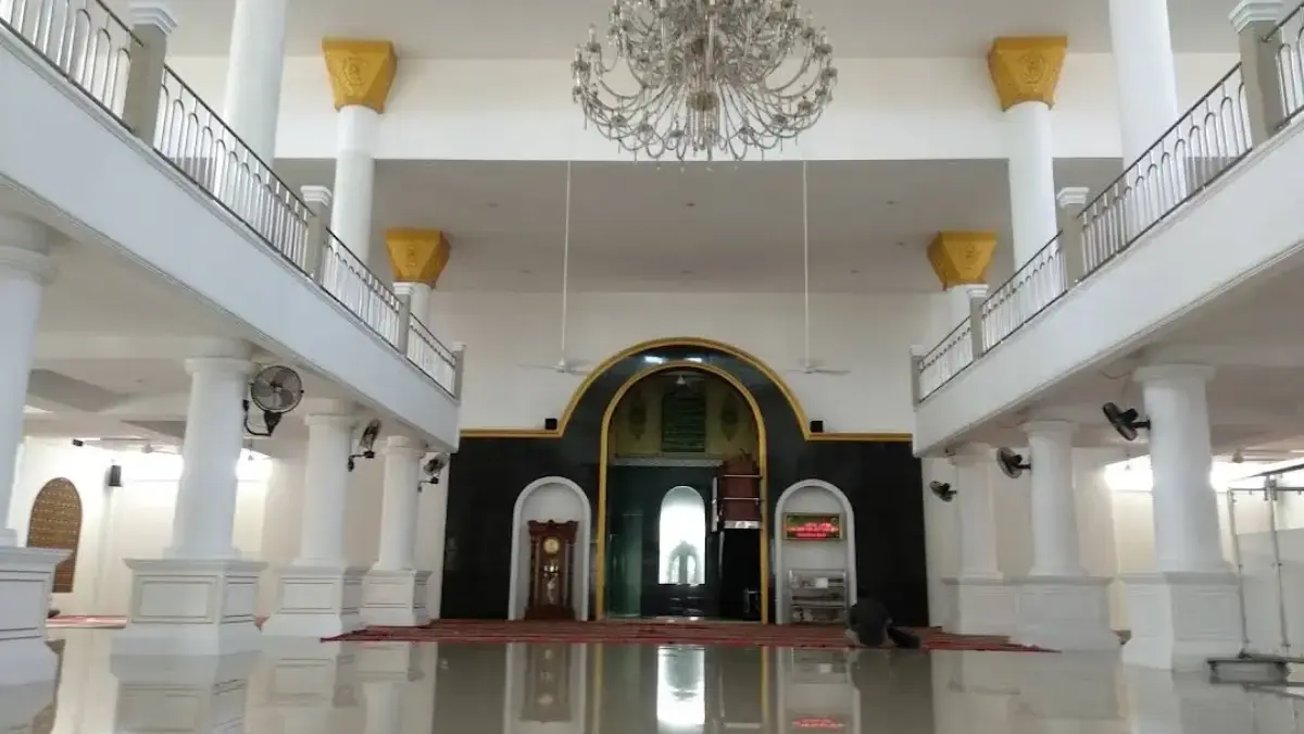 Masjid Raya Perumnas Bumi Telukjambe Karawang