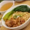 Tempat Makan Mie Ayam Rating Tinggi di Karawang.