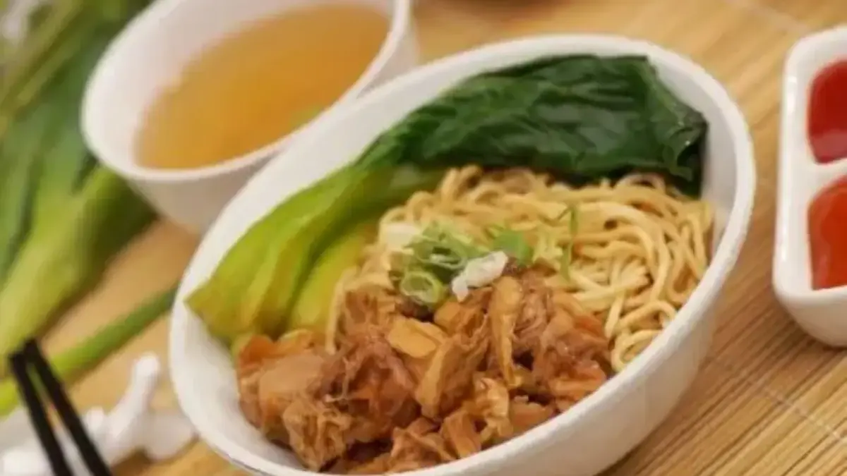 Cari Tempat Makan Mie Ayam dengan Rating Tinggi di Karawang? Coba 5 Rekomendasi Berikut yang Nyaman Dikantong! Tempat Makan Mie Ayam Rating Tinggi di Karawang.