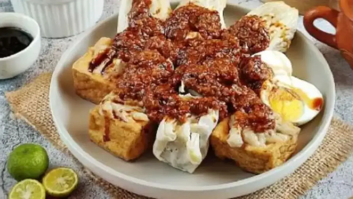 Street Food dan Hidangan Murah Meriah di Pasar Cihapit Bandung