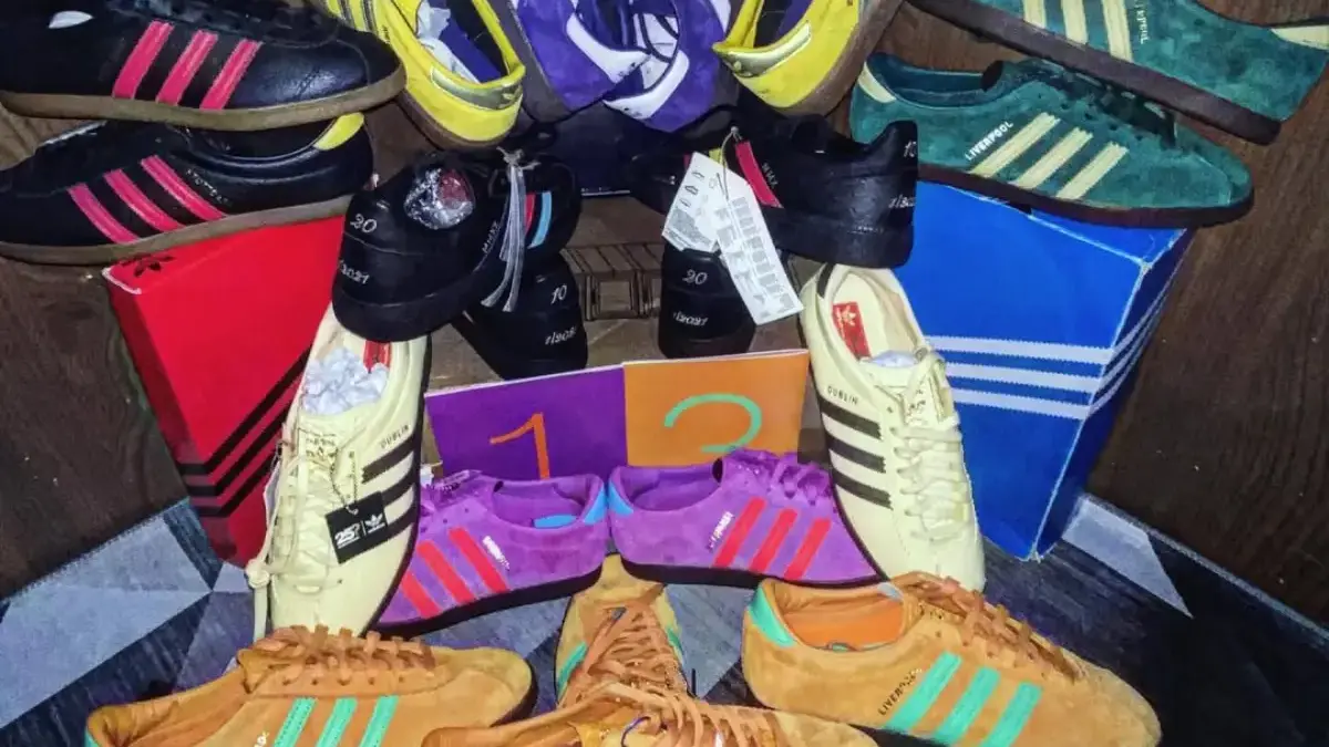 Sepatu Adidas