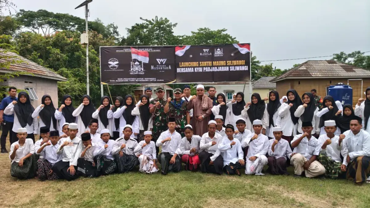 Danrem 063/Sunan Gunung Jati Luncurkan Santri Maung Siliwangi di Pondok Pesantren Ciranggon santri maung