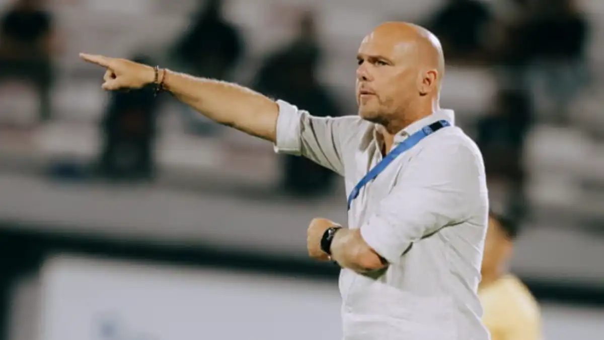 Bali United vs Persib, Pertemuan Emosional Johnny Jansen dengan Eks Anak Didiknya Johnny Jansen