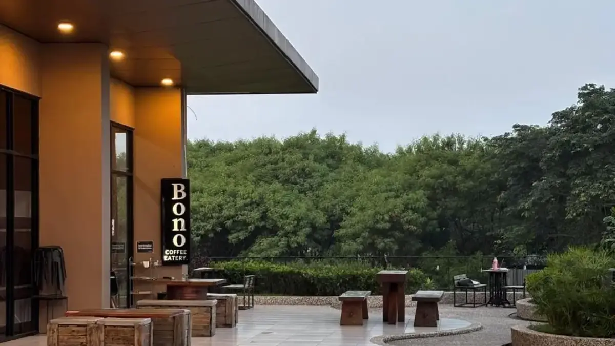 Tempat nongkrong aesthetic di Cikarang dengan makanan enak dan suasana cozy.
