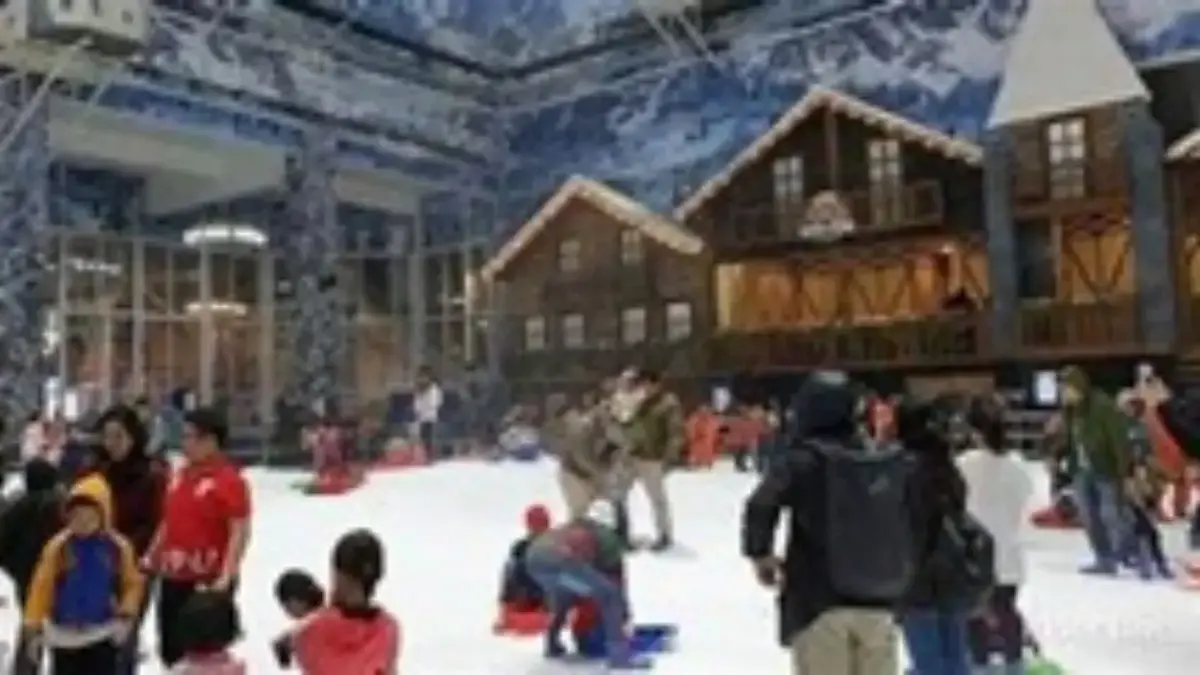 wahana es di trans snow world bekasi