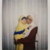 gabungan foto masa kecil dan masa sekarang