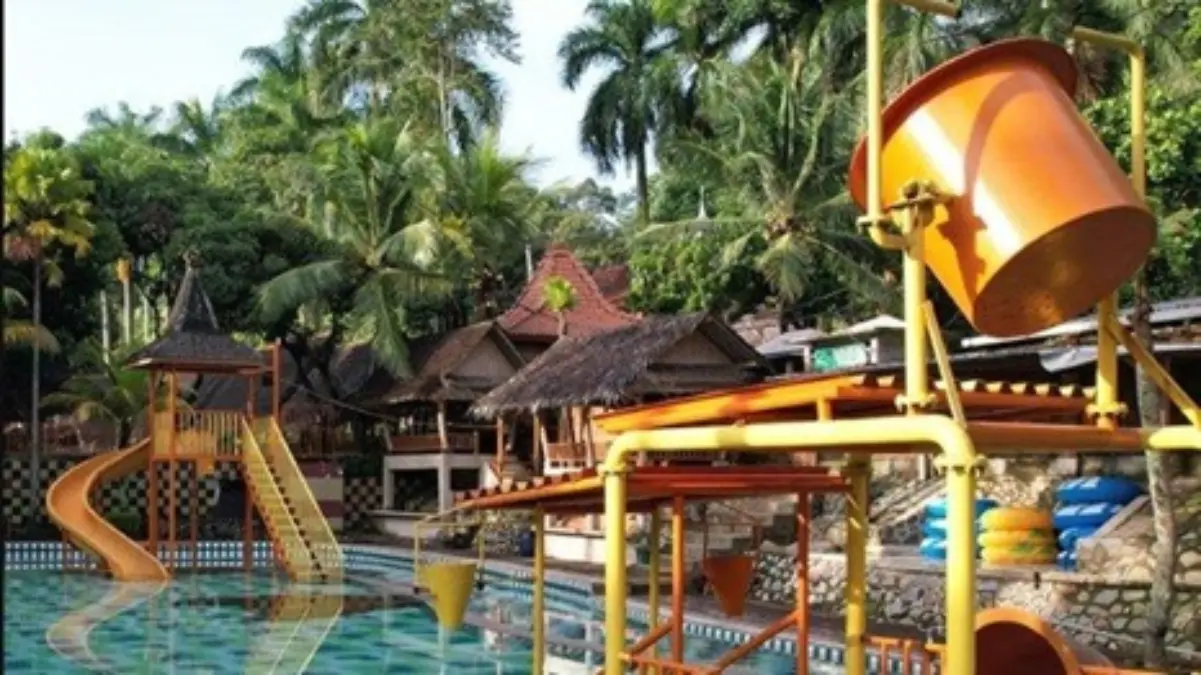 waterboom kampung turis