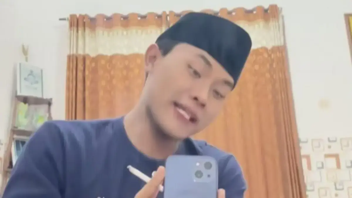Video Viral Gus Elham Cium Anak Perempuan