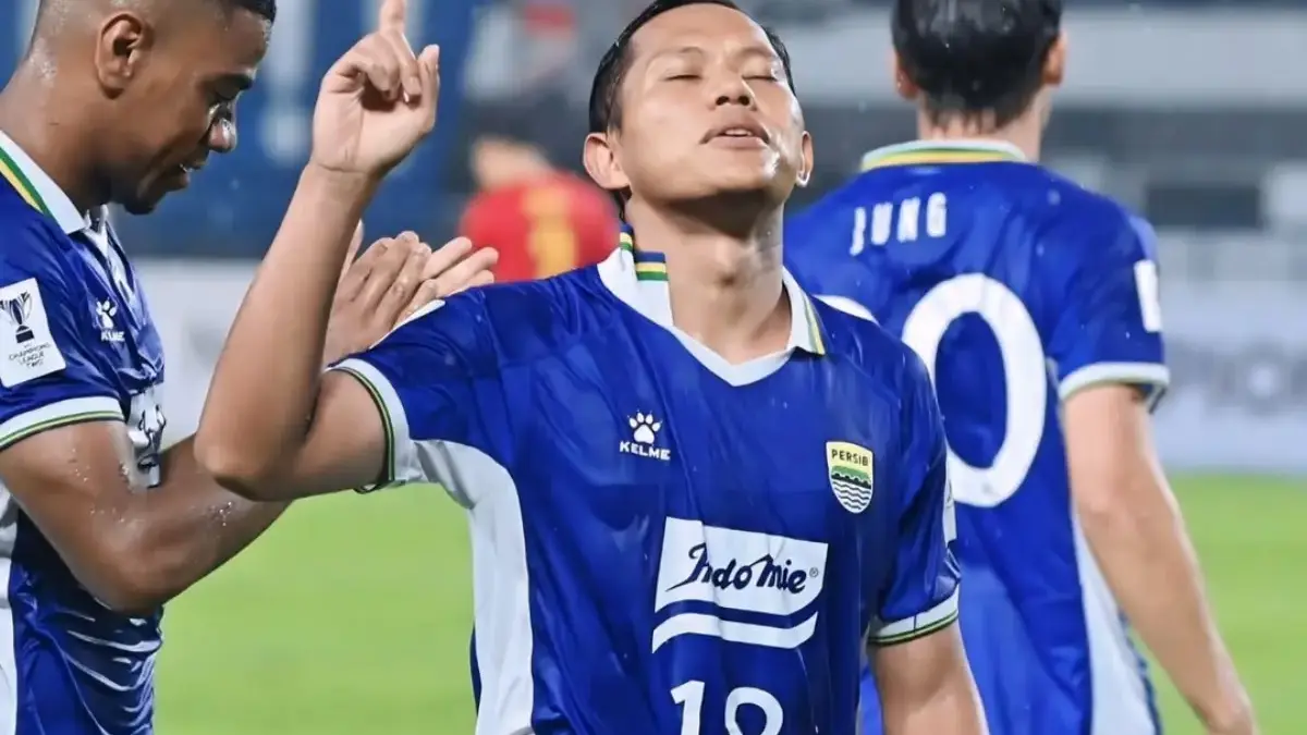 Cetak Dua Gol Adam Alis Pahlawan Persib Bandung Lawan Selangor FC