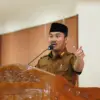 Bupati Bekasi Ade Kuswara Kunang