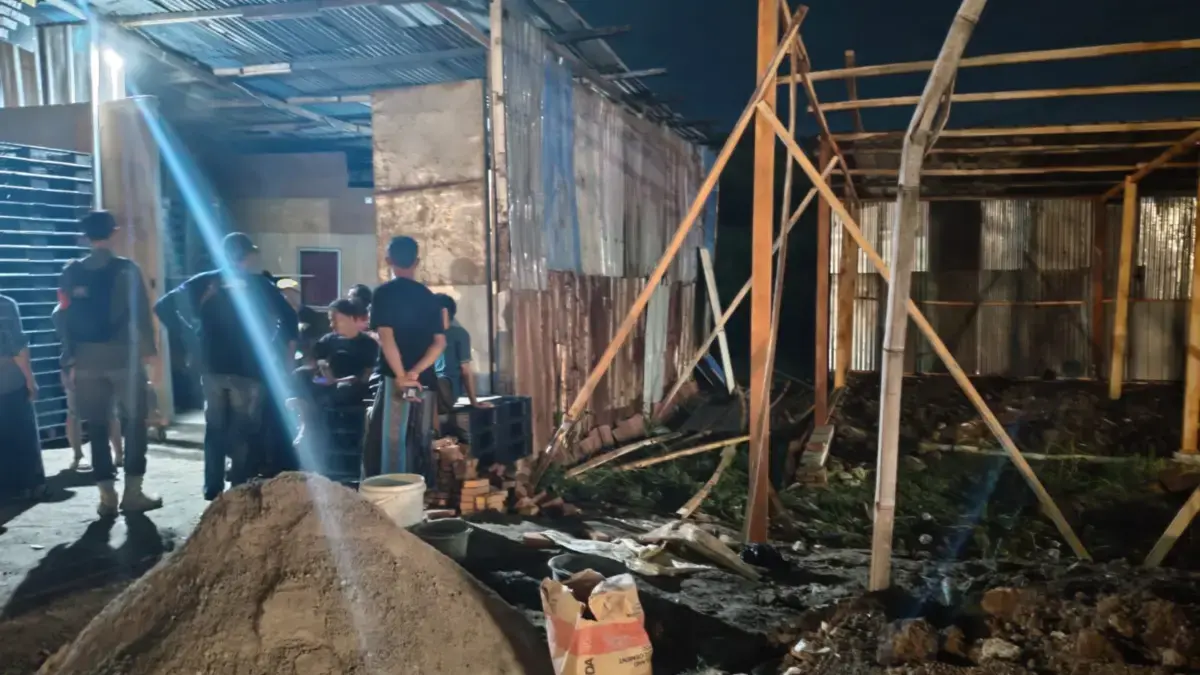 Bangli-Bangli Kembali Bermunculan di Interchange Karawang Barat, Satpol PP Langsung Lakukan Penertiban Bangli-Bangli di Karawang