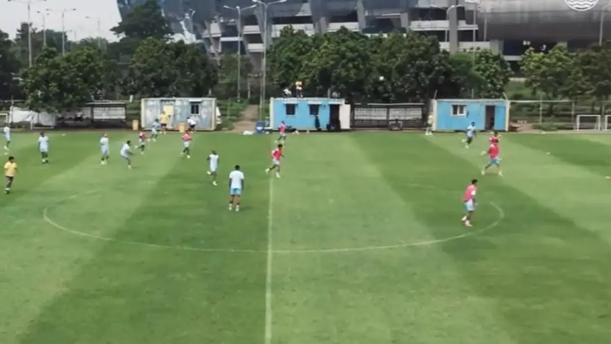 MENAKJUBKAN! Thom Haye Akhirnya Pecah Telur Cetak Gol Spektakuler dari Jarak 55 Meter! Thom Haye Akhirnya Pecah Telur Cetak Gol Spektakuler dari Jarak 55 Meter!