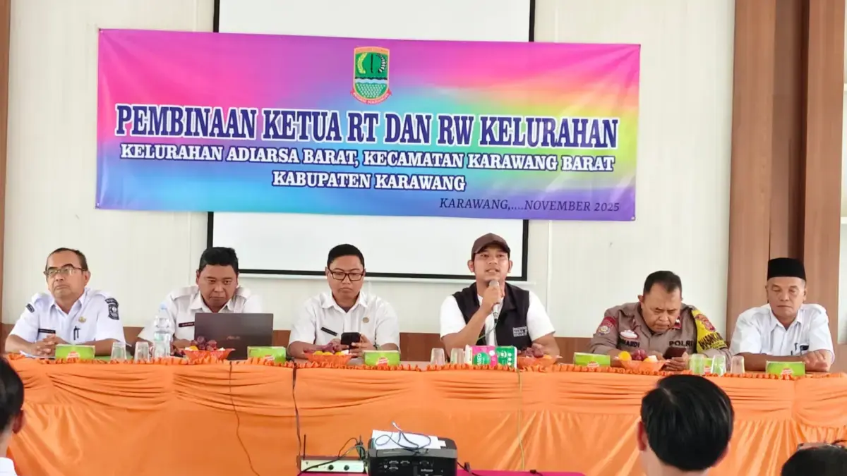Agar Lancar Urus KTP Akte Lahir dan KK, Disdukcapil Karawang Bina Para Ketua RT dan RW Disdukcapil Karawang Bina Para Ketua RT dan RW
