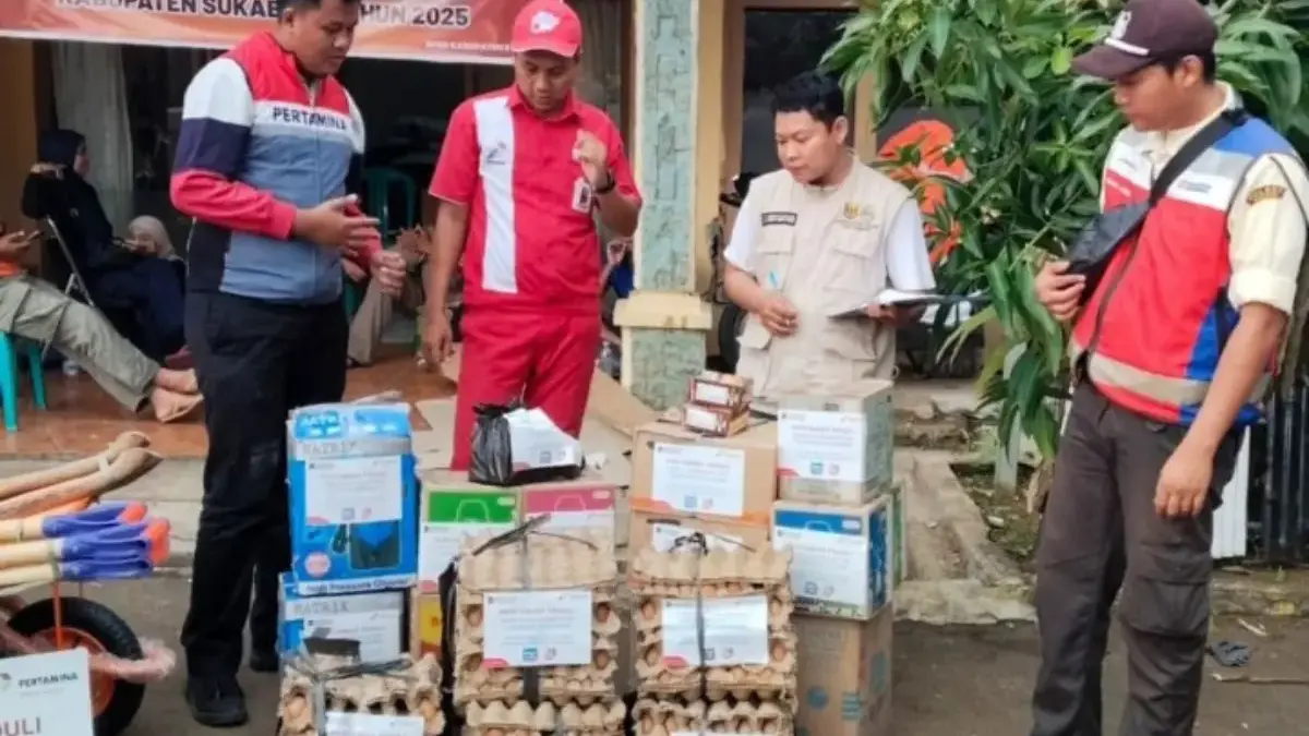 Bantu Korban Banjir dan Tanah Longsor di Sukabumi.