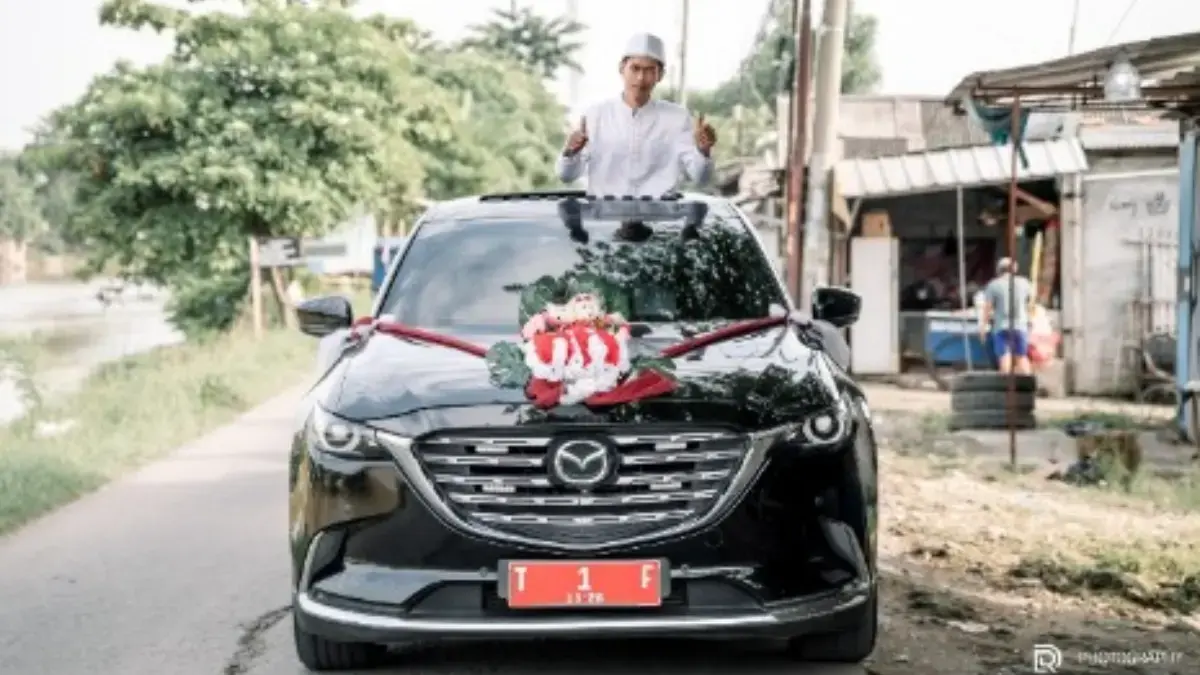 Mobil Antar Pengantin Haji Aep: Lima Tahun Mengantar Kebahagiaan Warga Karawang Mobil pengantin