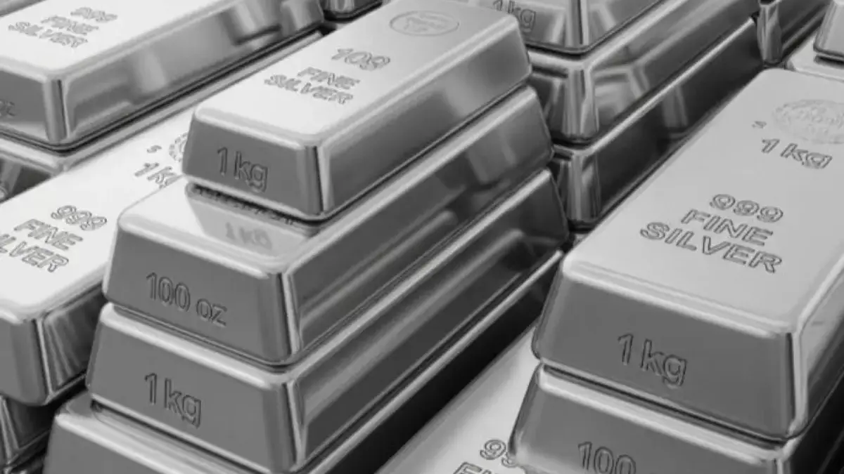 kenaikan harga perak antam melonjak tinggi hari ini