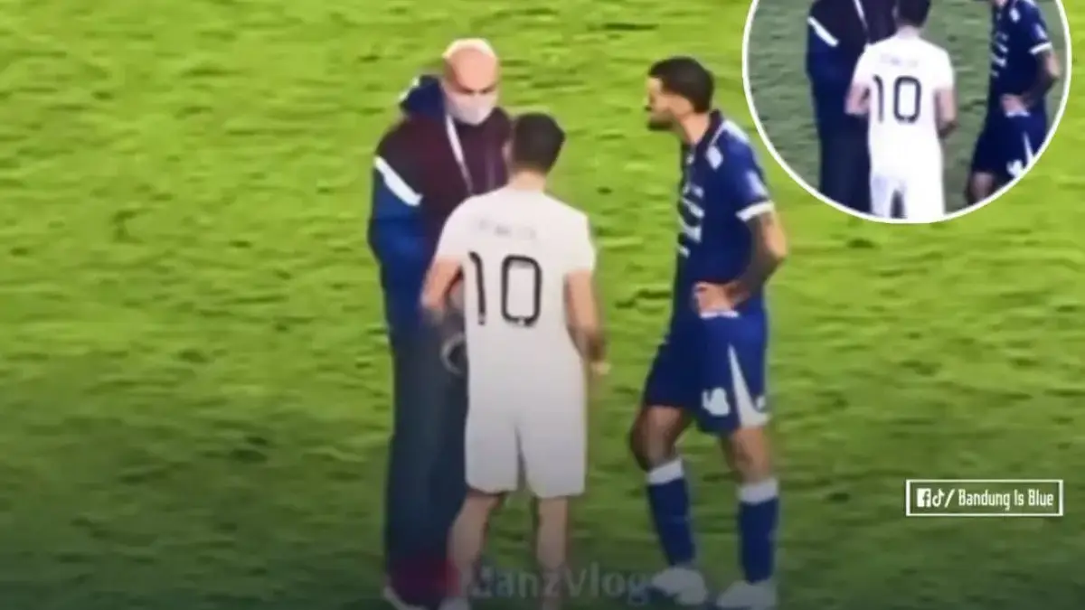 Coach Bojan Terlihat Berkomunikasi dengan Peralta Setelah Borneo Kalah, Apakah Akan ke Persib Bandung? Bojan Hodak Apakah Akan Bawa Peralta ke Persib Bandung