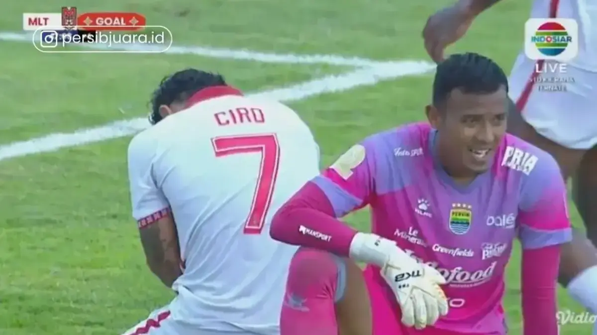 Babak Pertama Persib Bandung Tertinggal 0-2 dari Malut United, Sang Mantan Ciro Alves Berhasil Cetak Gol Ciro Alves cetak gol ke Persib Bandung