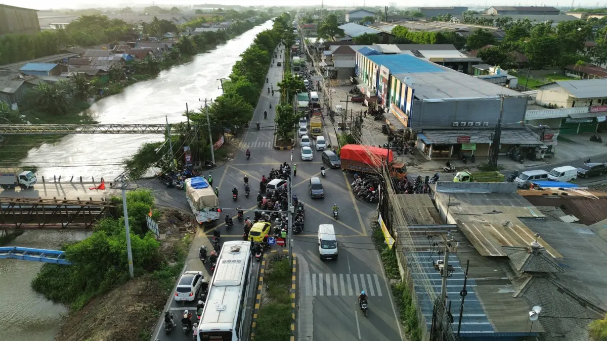 Waduh, Jembatan Ejip Ditutup, Kalimalang Lumpuh hingga Siang Hari Kalimalang