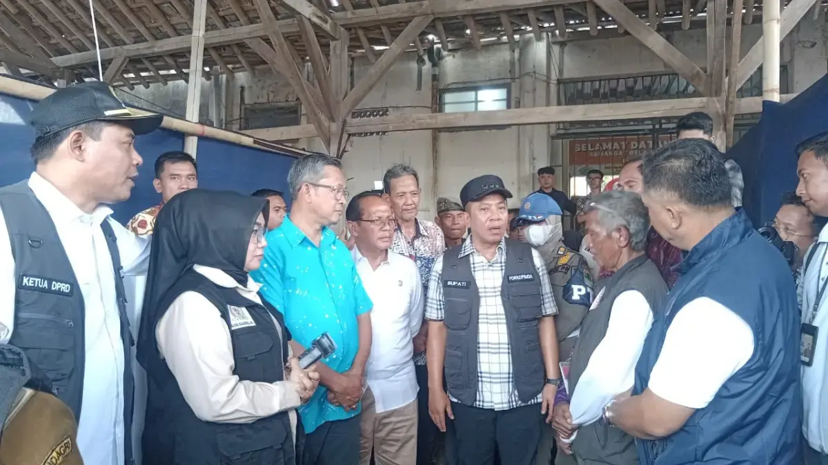 Bupati Karawang Aep Syepuloh, Anggota DPRD Provinsi Sri Rahayu dan Ketua DPRD Karawang Endang Sodikin