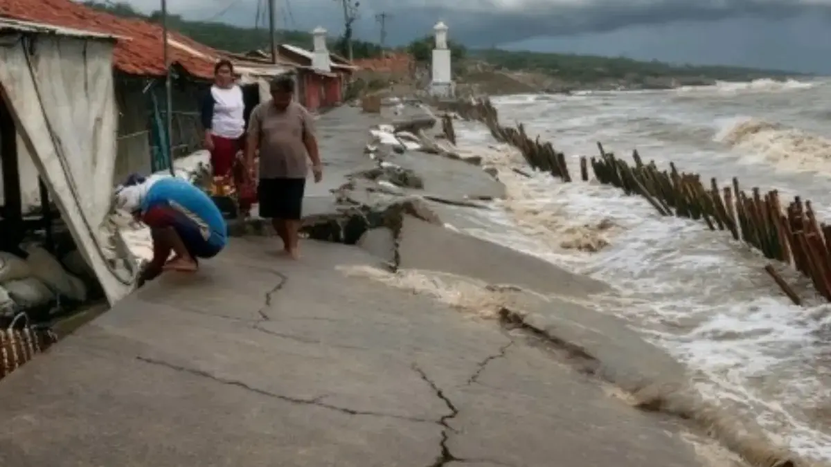 Sudah Hampir Setengah Pesisir Karawang Terkena Abrasi Ist