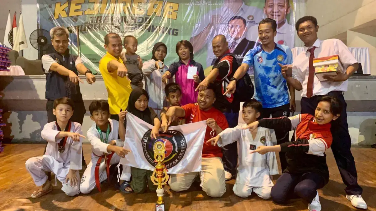 Keren, Atlet Senopati Taekwondo Center Cikampek Raih 12 Medali Kejurcab Taekwondo Karawang 2025 Raih 12 medali Kejurcab Taekwondo Karawang 2025.