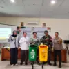 Tebar 40 Tempat Sampah di Karawang Utara.