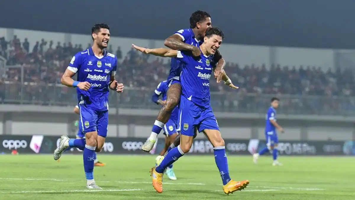 Hasil Super League: Persib Cukur Madura United 4-1 di Pamekasan, Tembus Tiga Besar Persib Bandung