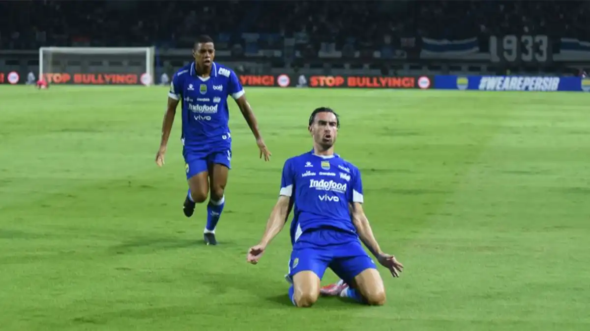 Hasil Super League: Persib ke Puncak! PSM Takluk Lewat Gol Bola Mati Persib Bandung