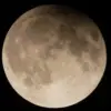 Cold Supermoon 4 Desember 2025 yang tampak lebih besar dan terang di langit malam.