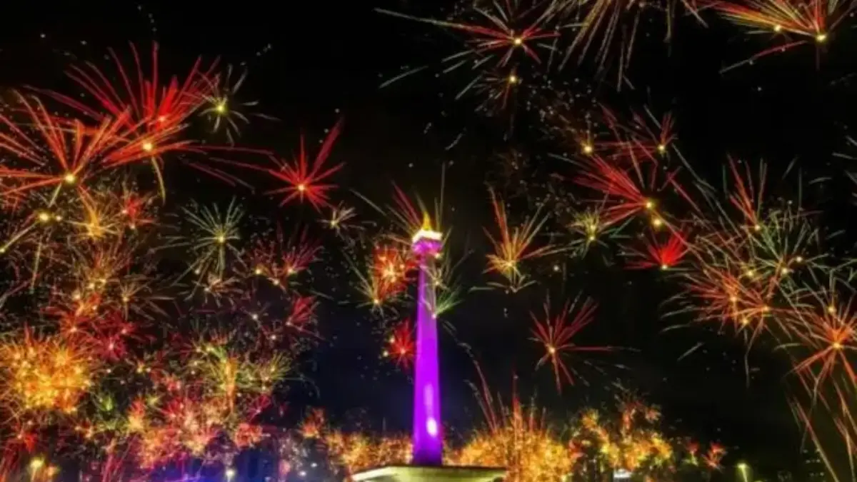 Libur Tahun Baru 2026 Mau ke Mana? Ini 5 Destinasi Seru & Anti Mati Gaya! Rekomendasi destinasi liburan Tahun Baru di Indonesia yang seru