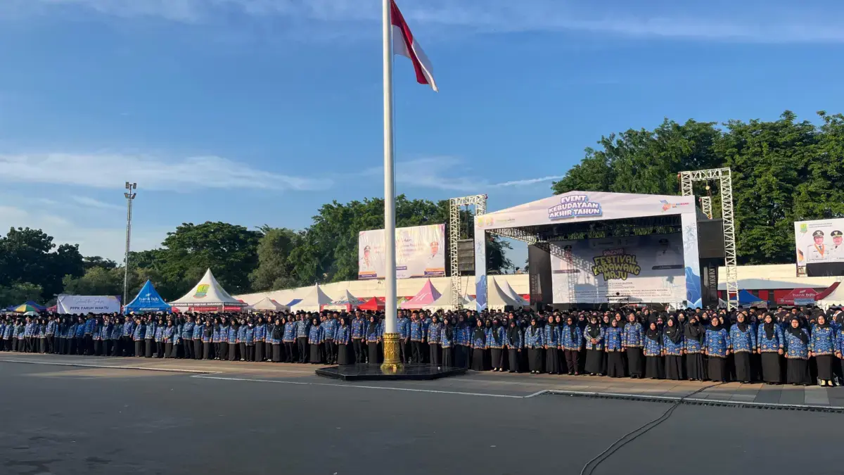 Pelantikan ribuan Pegawai Pemerintah dengan Perjanjian Kerja (PPPK) Paruh Waktu di Kabupaten Karawang