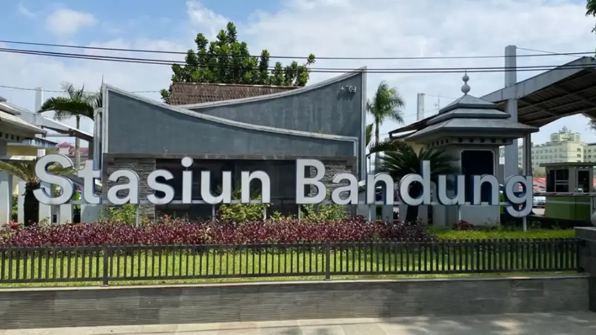 Tempat Nyarap Sekitar Stasiun Bandung.