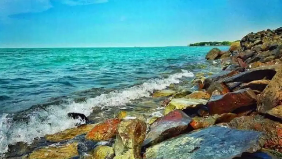 Destinasi Wisata Tepi Laut di Wilayah Utara Karawang