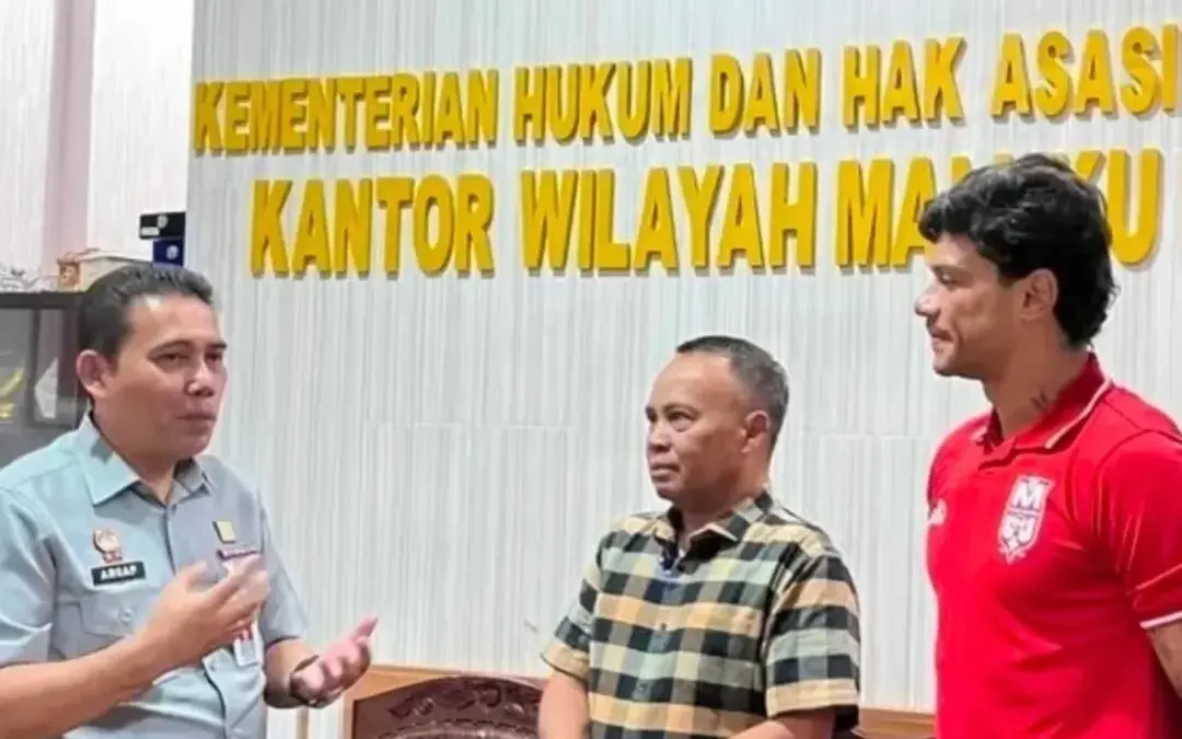 Ciro Alves bersama Asisten Manager Malut United FC mendatangi kantor Kemenkumham Proses Naturalisasi