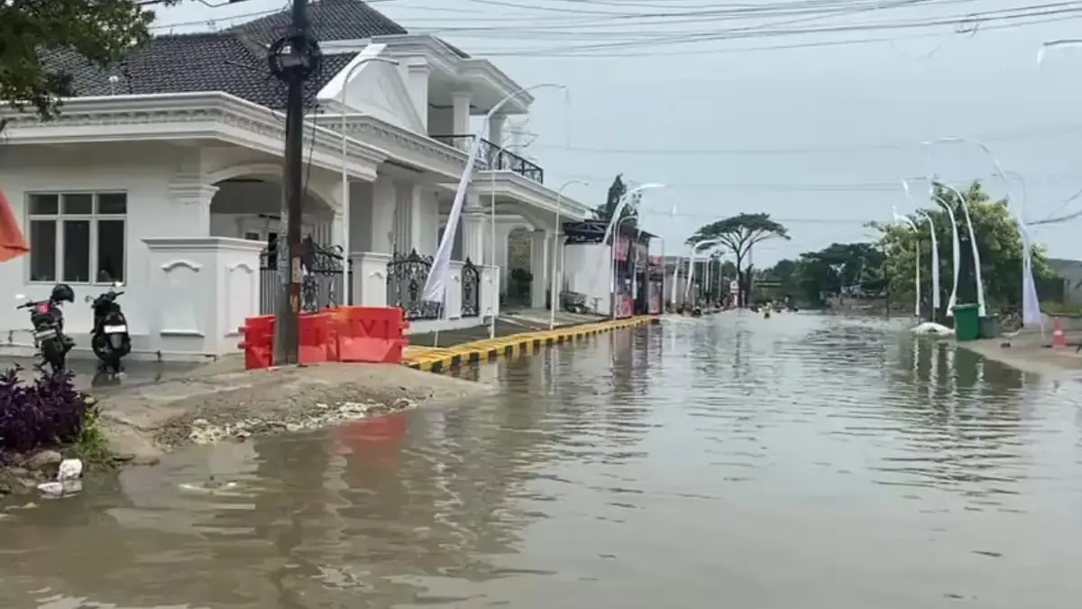 Rumah Plt Bupati Bekasi Ikut Terendam Banjir ‎