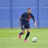 mantan pemain Paris Saint-Germain (PSG) Layvin Kurzawa