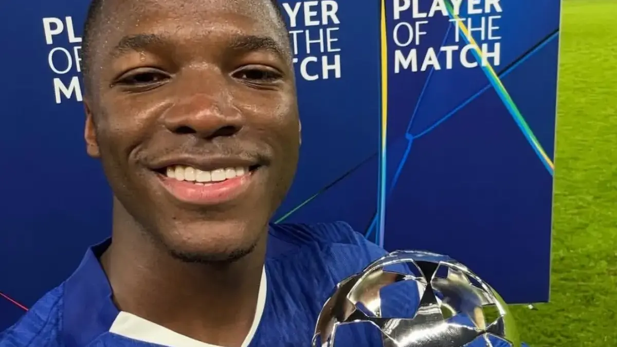 Moises Caicedo Selamatkan Wajah Chelsea yang Sempat Mengecewakan Melawan Pafos Suasana tepuk tangan singkat menutup laga Chelsea kontra Pafos FC, menandai performa yang kurang meyakinkan.