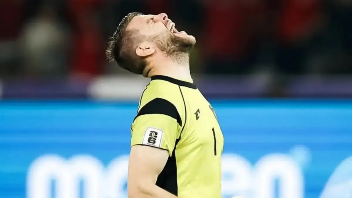 Batal ke Persib, Maarten Paes Merapat ke Persija? Nama Maarten Paes mendadak panas usai dikaitkan dengan Persija Jakarta.