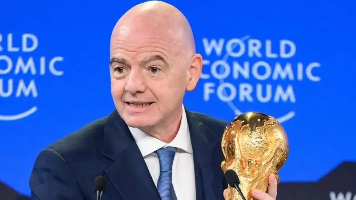 Bos FIFA Infantino Bercanda soal Perilaku Fans Inggris Jelang Piala Dunia 2026 Presiden FIFA Gianni Infantino menanggapi kritik soal harga tiket Piala Dunia 2026.