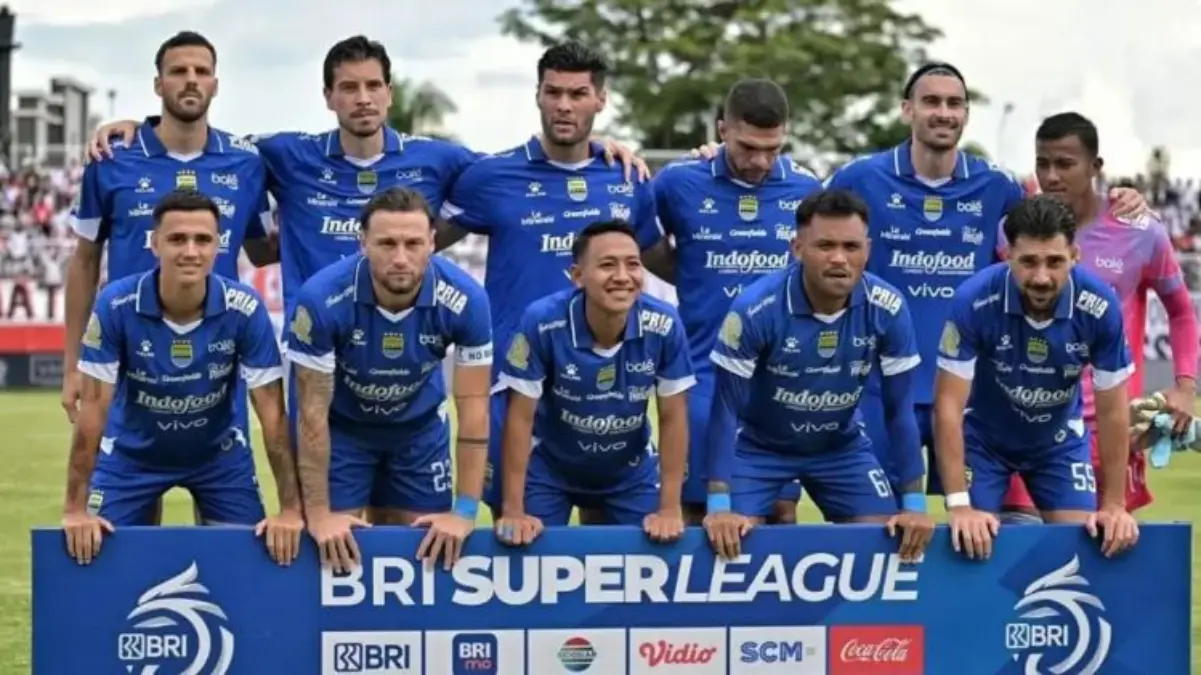 Di Mana Tempat Live Streaming Persis Solo vs Persib Hari Ini?, Cek Linknya, Kick Off Pukul 15.30 WIB Persib Bandung live streaming
