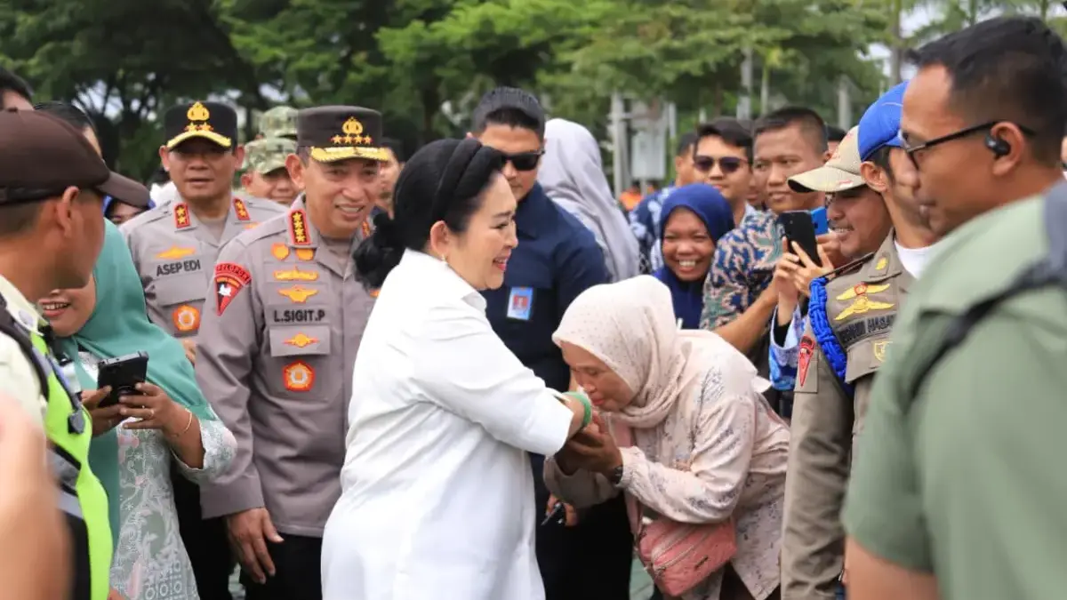 Kapolri Hadiri Panen Raya Jagung di Cikarang Kapolri Jenderal Polisi Listyo Sigit Prabowo