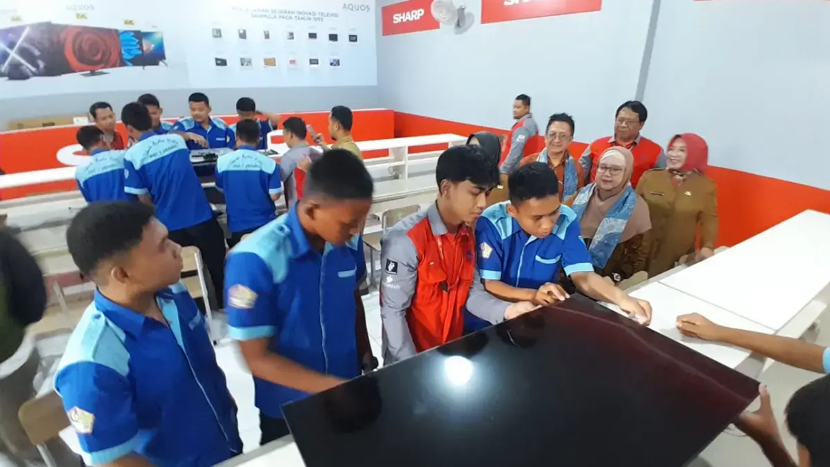 Sharp Bangun SDM Masa Depan Melalui Pendidikan Vokasi Sharp Class