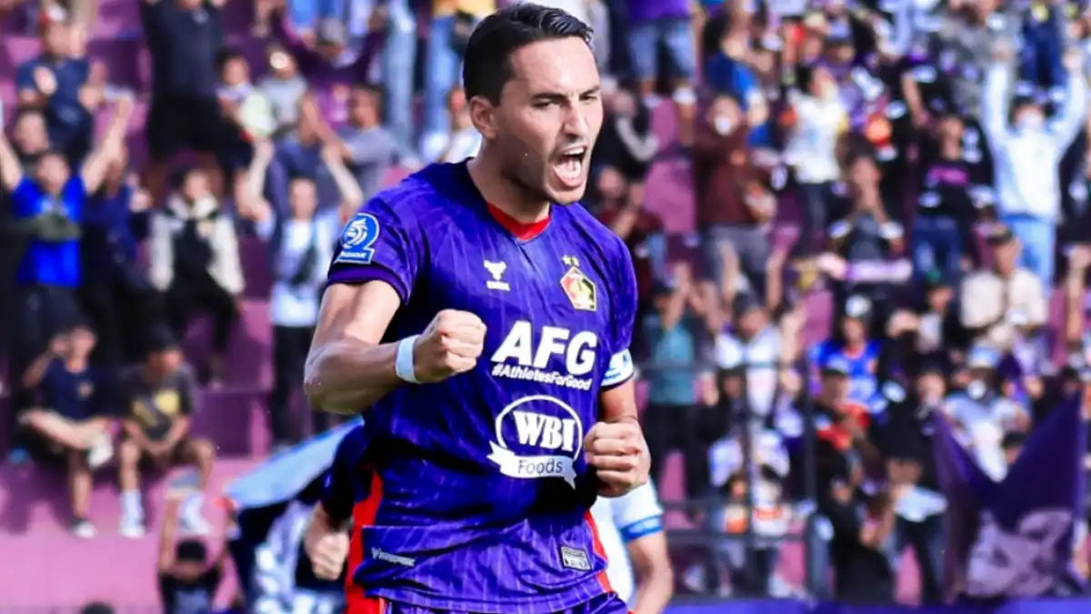 Ezra Walian