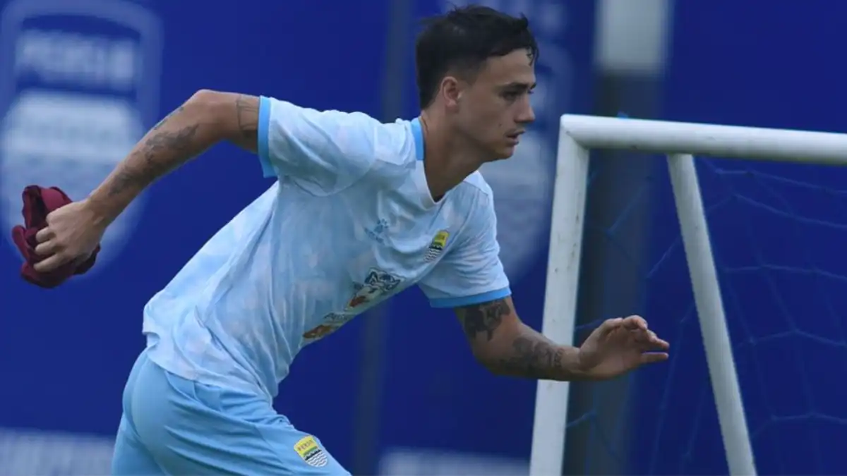 Usai Absen, Reijnders Siap Tampil Kembali Lawan Persis Solo Eliano Reijnders