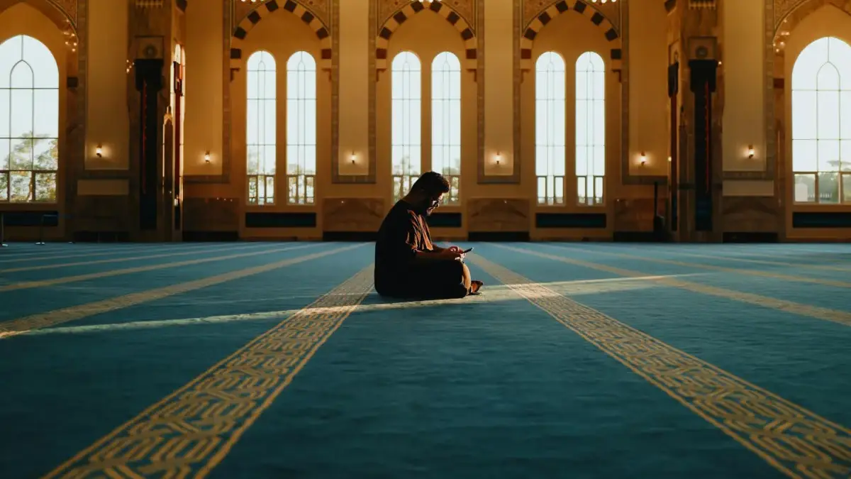 Kemenag Gelar Sidang Isbat Awal Ramadhan 2026 pada 17 Februari 2026 Sidang Isbat penentuan awal Ramadan akan digelar Kementerian Agama bersama ormas Islam, MUI, BMKG, dan sejumla