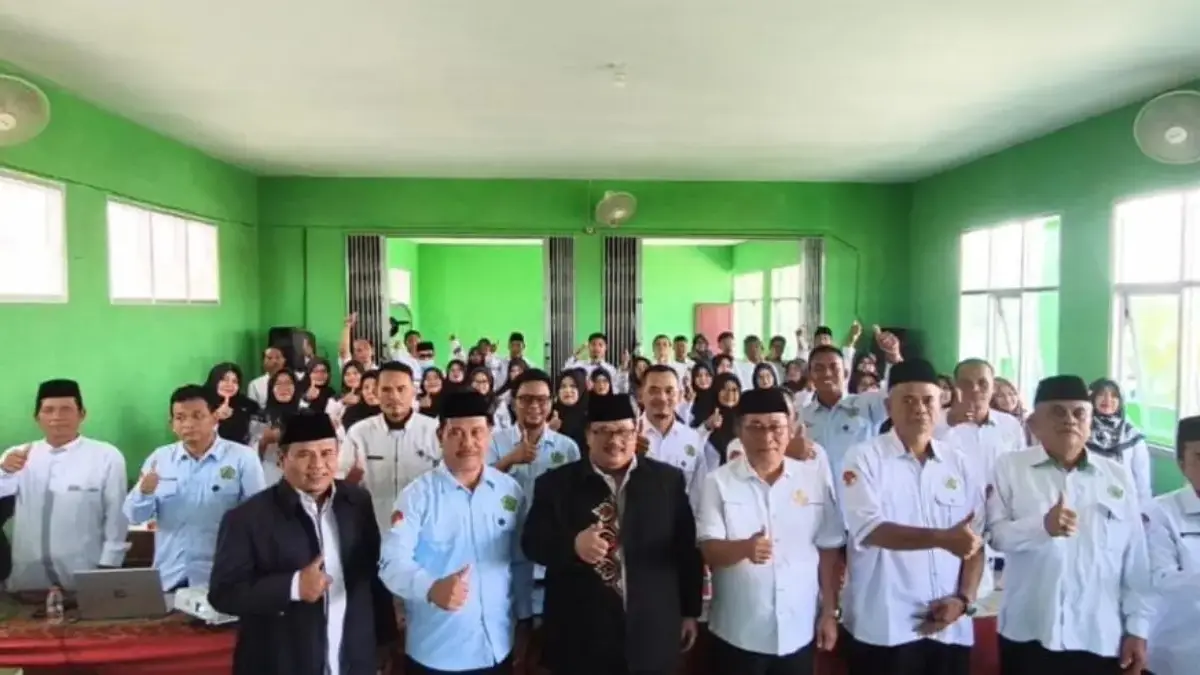 Kementerian Agama (Kemenag) Kabupaten Karawang melaksanakan kegiatan Silaturahmi dan Pembinaan Aparatur Sipil