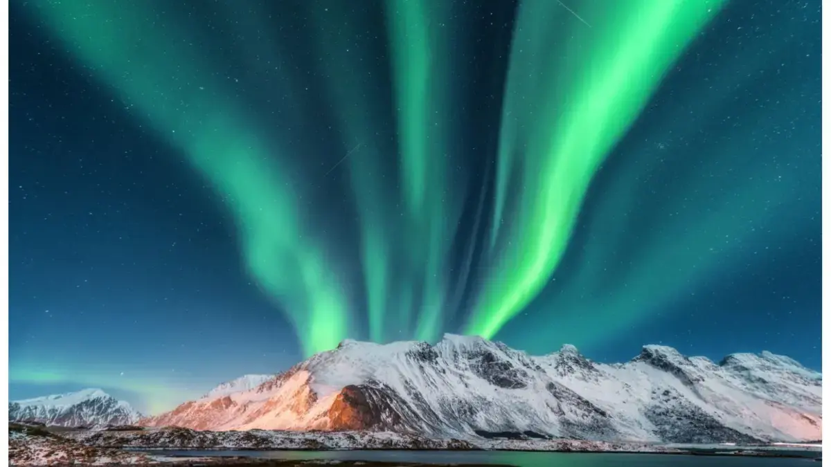 ‎Aurora Borealis : Fenomena Cahaya Langit yang Selalu Membuat Dunia Terpukau
